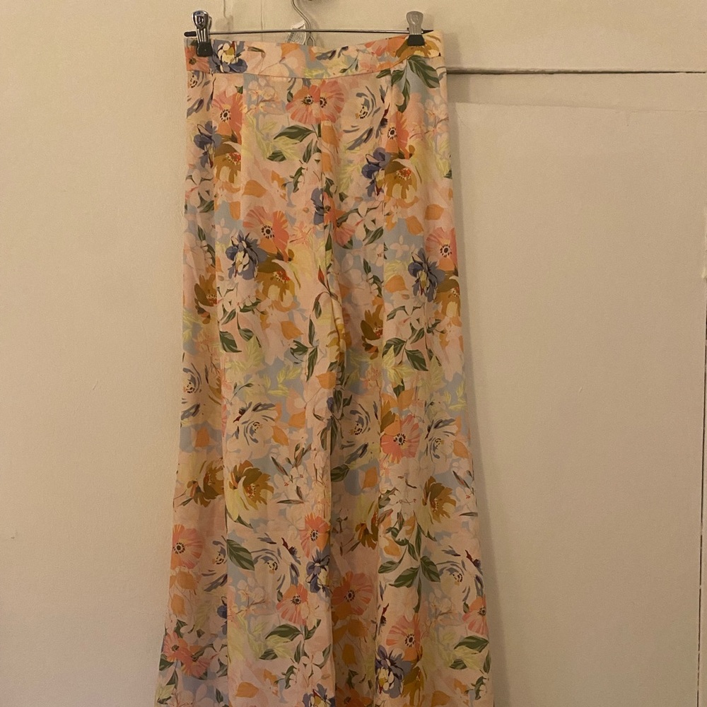 New Never Worn Zara Floral Bell Bottom Silky Pants